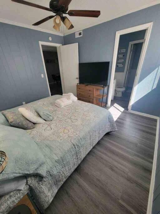 2022 Renovated 2-Bdrm Cozy, Lovely Condo W/Parking! Hilton Head Island Exterior foto