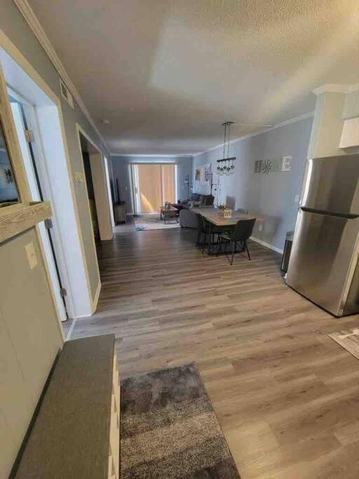 2022 Renovated 2-Bdrm Cozy, Lovely Condo W/Parking! Hilton Head Island Exterior foto